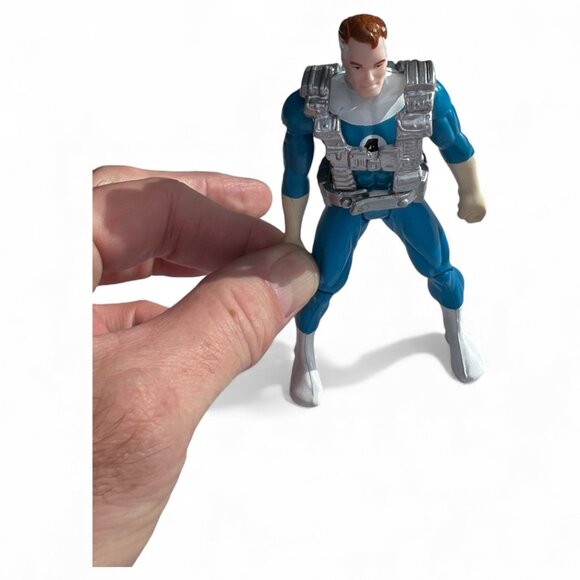 Fantastic 4 Bundle 1994 Toy Biz Figures & 2005 Book - Picture 6 of 9